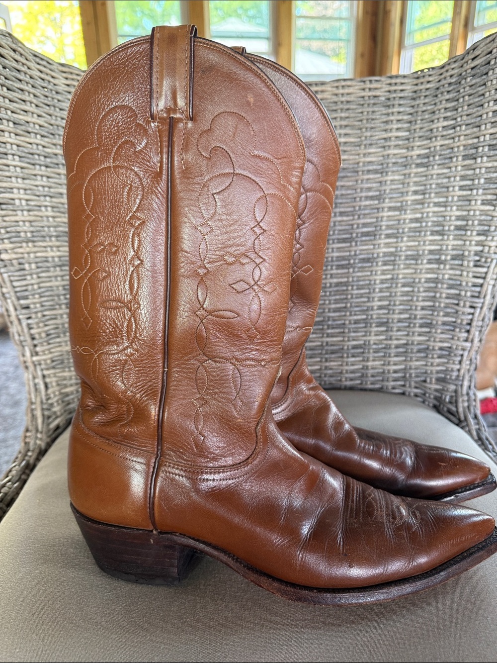 Vintage Justin Boots Brown Leather Western pointed toe Cowboy Boots